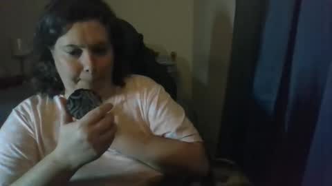 Snapshot of ally12334 chatting on 01-10-26, 01:29 ally12334 online show from 01-10-26, 01:29