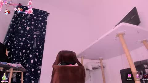 Snapshot of ally_cantero chatting on 01-17-26, 06:44 NEW VIDEOS IN MY PROFILE online show from 01-17-26, 06:44