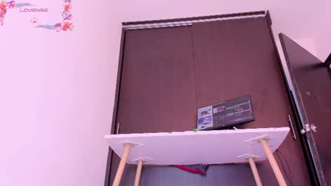 Snapshot of ally_cantero chatting on 07-28-26, 07:15 NEW VIDEOS IN MY PROFILE online show from 07-28-26, 07:15