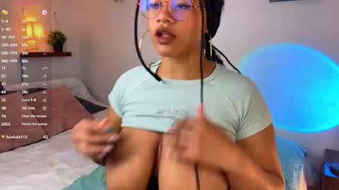 Snapshot of allygonzalez18 chatting on 01-09-26, 02:20 Ally online show from 01-09-26, 02:20