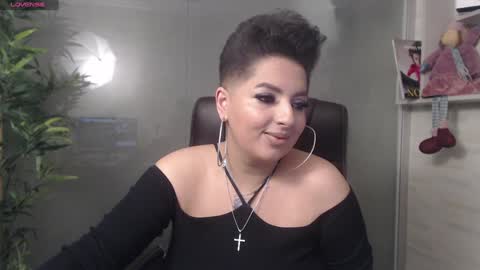 Snapshot of allyiah chatting on 12-01-24, 08:42 online show from 12-01-24, 08:42