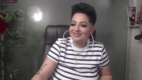 Snapshot of allyiah chatting on 12-05-24, 02:31 online show from 12-05-24, 02:31