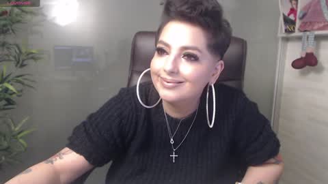 Snapshot of allyiah chatting on 12-18-24, 10:35 online show from 12-18-24, 10:35