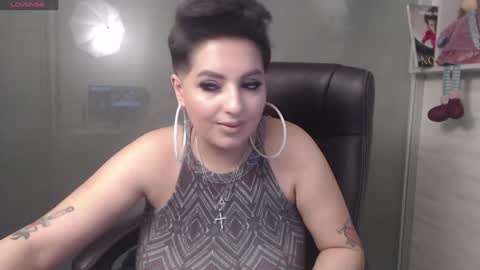 Snapshot of allyiah chatting on 12-21-24, 10:30 online show from 12-21-24, 10:30