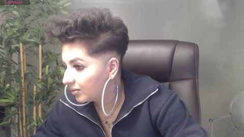 Snapshot of allyiah chatting on 12-29-24, 12:30 online show from 12-29-24, 12:30