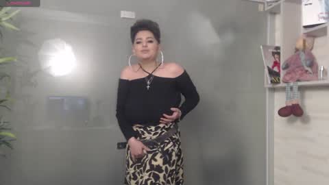 Snapshot of allyiah chatting on 01-02-25, 01:49 online show from 01-02-25, 01:49