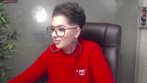 Snapshot of allyiah chatting on 01-17-25, 10:34 online show from 01-17-25, 10:34