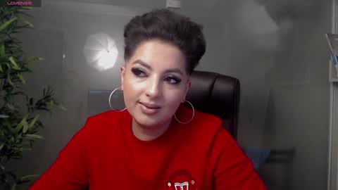 Snapshot of allyiah chatting on 01-18-25, 09:13 online show from 01-18-25, 09:13