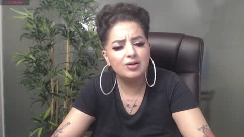 Snapshot of allyiah chatting on 01-23-25, 12:14 online show from 01-23-25, 12:14