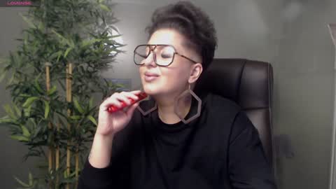 Snapshot of allyiah chatting on 01-25-25, 10:39 online show from 01-25-25, 10:39