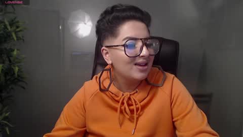 Snapshot of allyiah chatting on 01-27-25, 01:16 online show from 01-27-25, 01:16