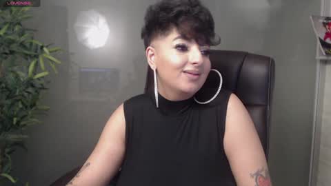 Snapshot of allyiah chatting on 02-01-25, 01:12 online show from 02-01-25, 01:12