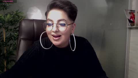 Snapshot of allyiah chatting on 02-02-25, 01:23 online show from 02-02-25, 01:23