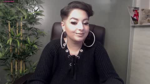 Snapshot of allyiah chatting on 02-04-25, 10:13 online show from 02-04-25, 10:13