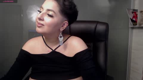Snapshot of allyiah chatting on 02-07-25, 01:47 online show from 02-07-25, 01:47