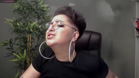 Snapshot of allyiah chatting on 02-12-25, 11:30 online show from 02-12-25, 11:30