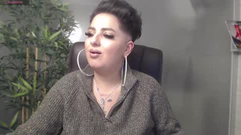 Snapshot of allyiah chatting on 02-13-25, 11:58 online show from 02-13-25, 11:58