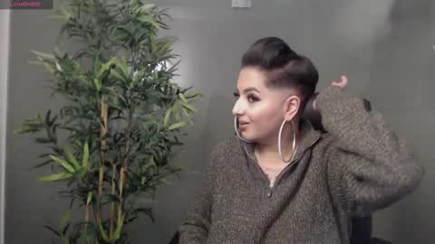 Snapshot of allyiah chatting on 02-16-25, 09:16 online show from 02-16-25, 09:16
