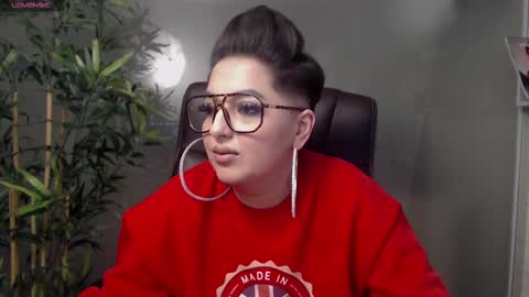 Snapshot of allyiah chatting on 02-18-25, 12:15 online show from 02-18-25, 12:15