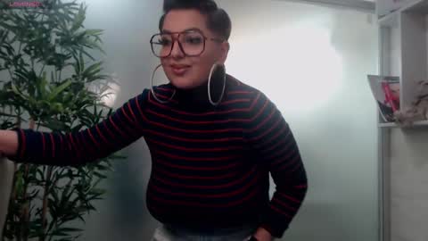 Snapshot of allyiah chatting on 02-21-25, 08:16 online show from 02-21-25, 08:16