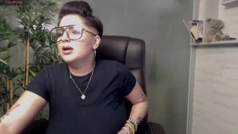 Snapshot of allyiah chatting on 02-27-25, 11:04 online show from 02-27-25, 11:04