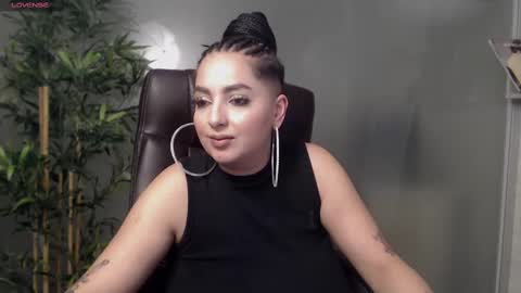 Snapshot of allyiah chatting on 03-04-25, 02:06 online show from 03-04-25, 02:06
