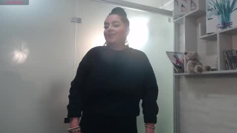 Snapshot of allyiah chatting on 03-07-25, 08:44 online show from 03-07-25, 08:44