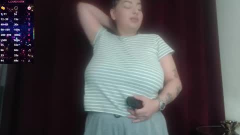 Snapshot of allyiah chatting on 10-07-25, 06:49 online show from 10-07-25, 06:49