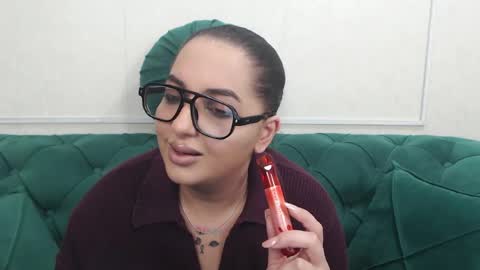         online show from 04-08-26, 07:03