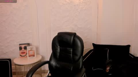 Alisson online show from 07-17-26, 10:22