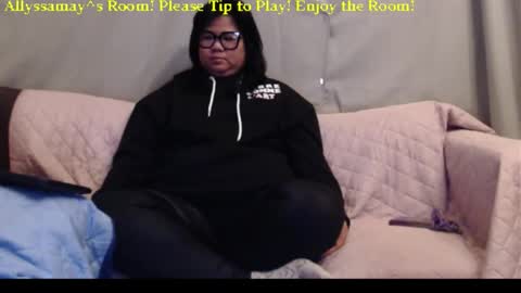 Allyssamay online show from 10-22-25, 02:45