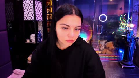 Snapshot of alma_pearl chatting on 01-06-26, 09:24 Alma online show from 01-06-26, 09:24