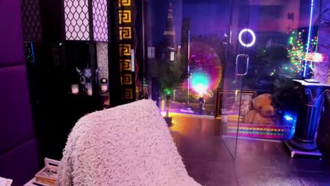 Snapshot of alma_pearl chatting on 05-19-26, 07:47 Alma online show from 05-19-26, 07:47