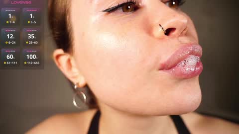 Snapshot of alma_yammy chatting on 02-01-25, 07:34 Alma online show from 02-01-25, 07:34