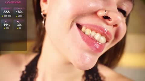 Snapshot of alma_yammy chatting on 10-23-25, 05:44 Alma online show from 10-23-25, 05:44