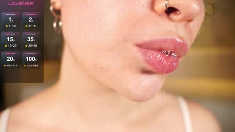 Snapshot of alma_yammy chatting on 10-27-25, 04:55 Alma online show from 10-27-25, 04:55