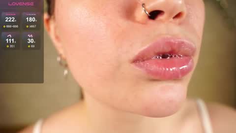 Snapshot of alma_yammy chatting on 11-20-25, 04:07 Alma online show from 11-20-25, 04:07