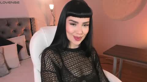 Mia online show from 04-09-26, 01:05