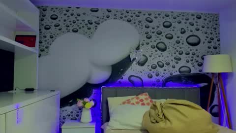Snapshot of almafancy chatting on 05-11-26, 05:24 Alma online show from 05-11-26, 05:24