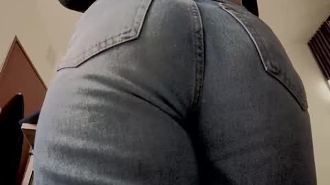 Snapshot of almma_ chatting on 09-11-25, 02:39 ALMMA online show from 09-11-25, 02:39