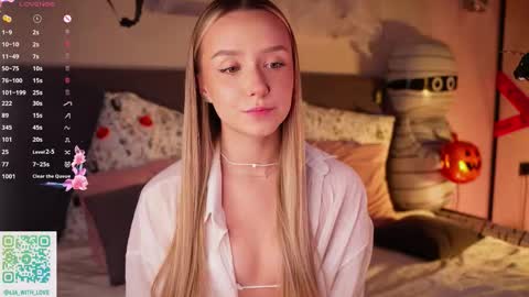 Snapshot of alodiaacomb chatting on 11-08-25, 03:07 Lia online show from 11-08-25, 03:07