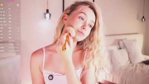 Lia online show from 06-30-26, 03:18