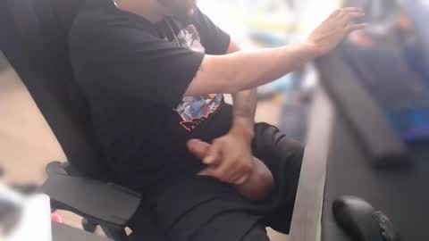 Snapshot of aloha_king chatting on 10-02-25, 11:01 simplyfaded online show from 10-02-25, 11:01