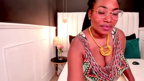 Alondra  online show from 05-28-26, 11:40