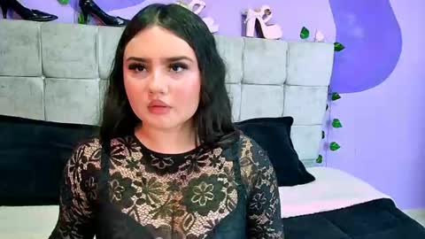 Snapshot of alondra_sweetxx chatting on 07-17-26, 04:23 Alondra online show from 07-17-26, 04:23