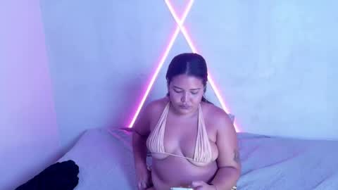 alondra_x0x0 online show from 05-07-26, 04:23