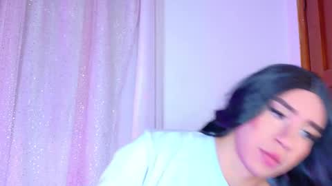 Hazel Bowie online show from 03-17-26, 04:17