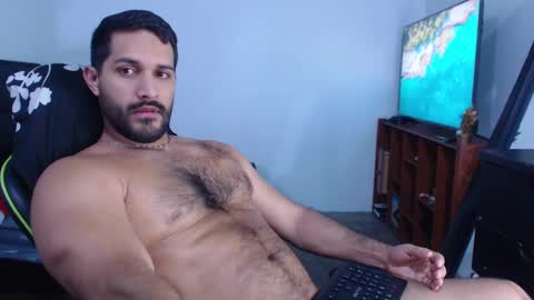 Snapshot of alonxoo chatting on 12-10-24, 02:16 alonxoo online show from 12-10-24, 02:16