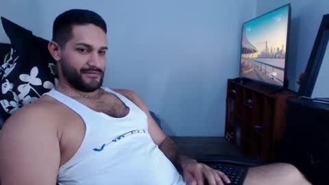 Snapshot of alonxoo chatting on 01-19-25, 10:39 alonxoo online show from 01-19-25, 10:39