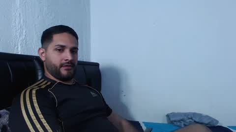 Snapshot of alonxoo chatting on 10-09-25, 12:41 alonxoo online show from 10-09-25, 12:41